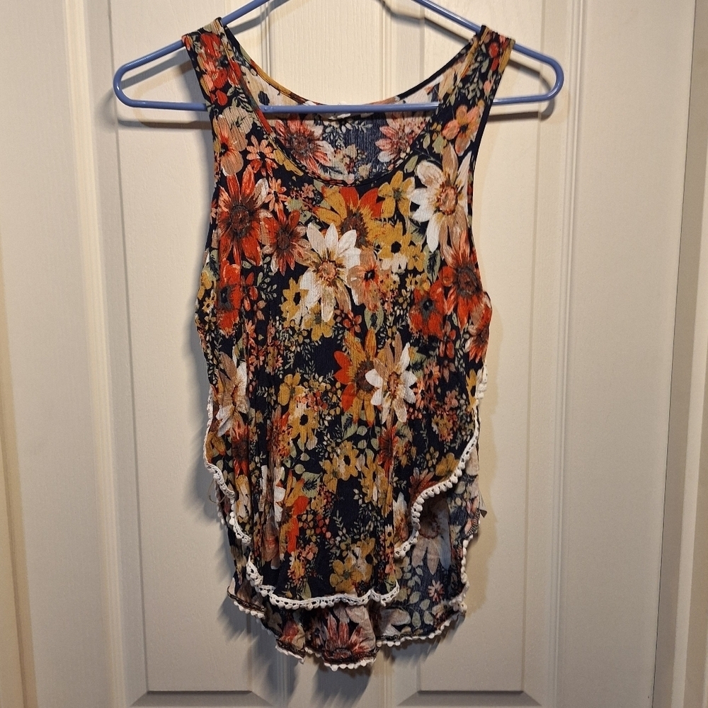 Love Tree Floral Tank Top Medium